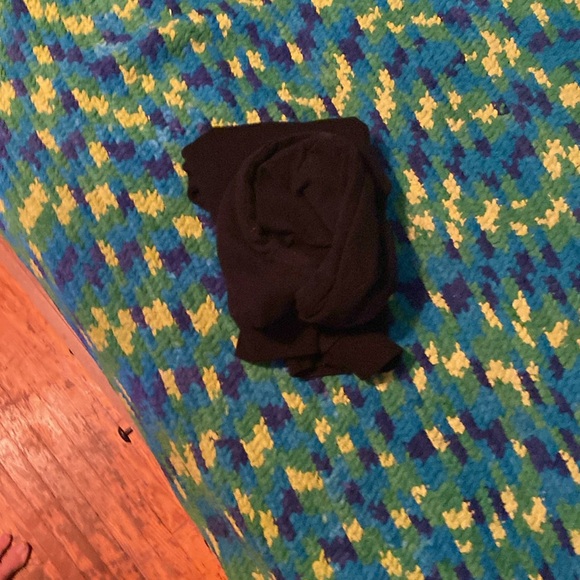 It’s a black coats from zoo York size M good quality - Picture 3 of 3